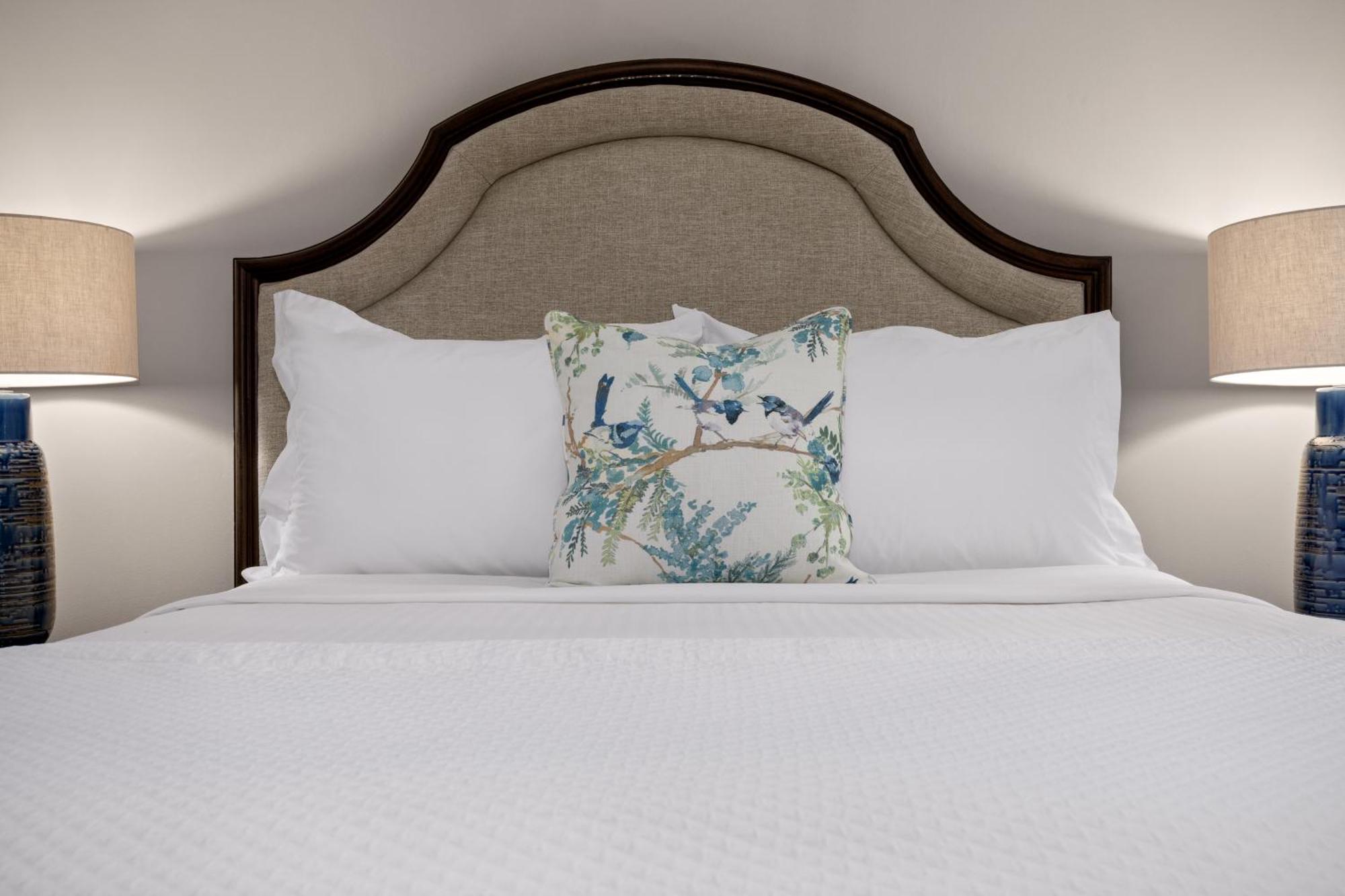Queen Room - Julie Scarborough Room