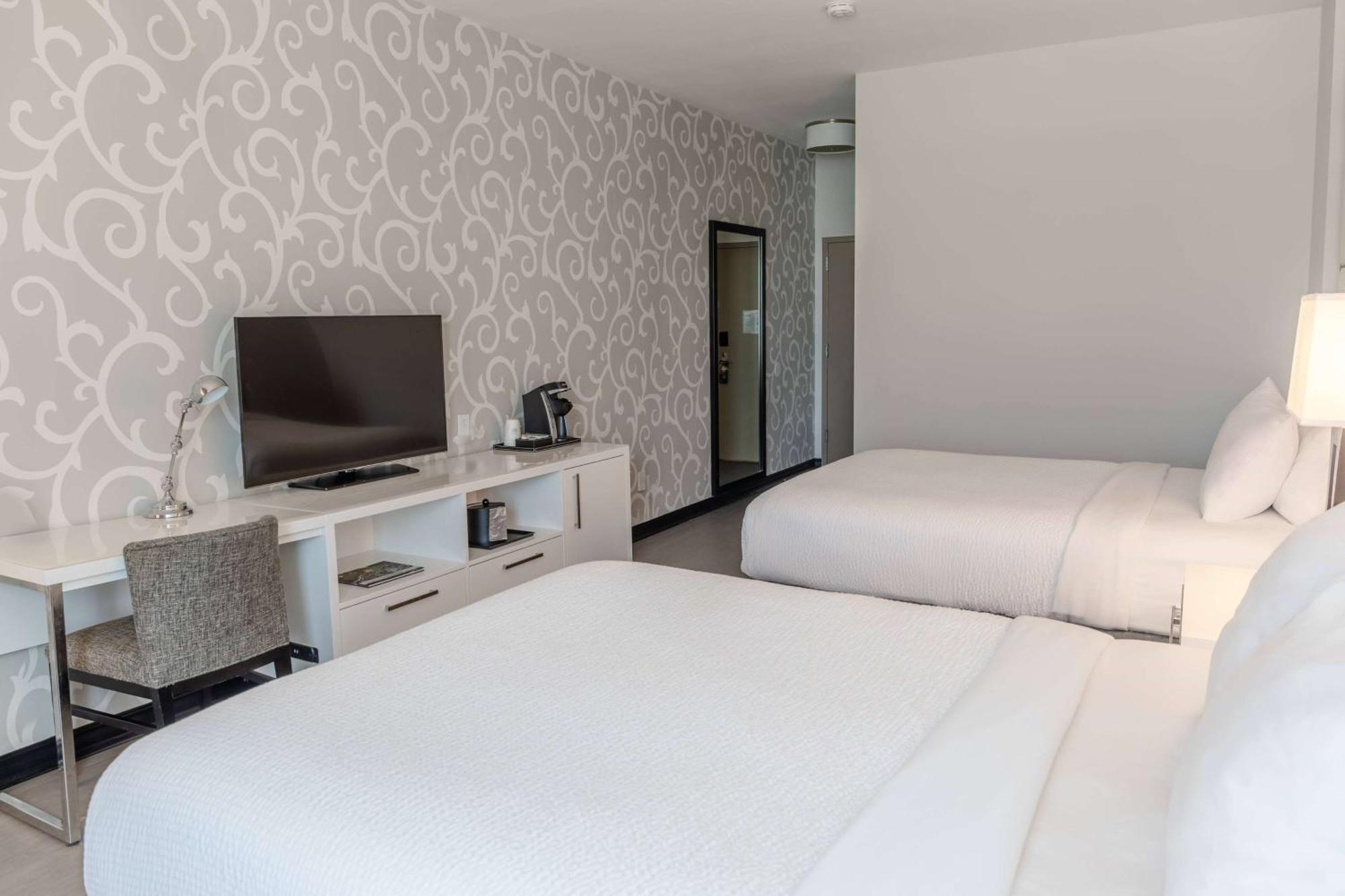 Queen Room Two Queen Beds Non-Smoking