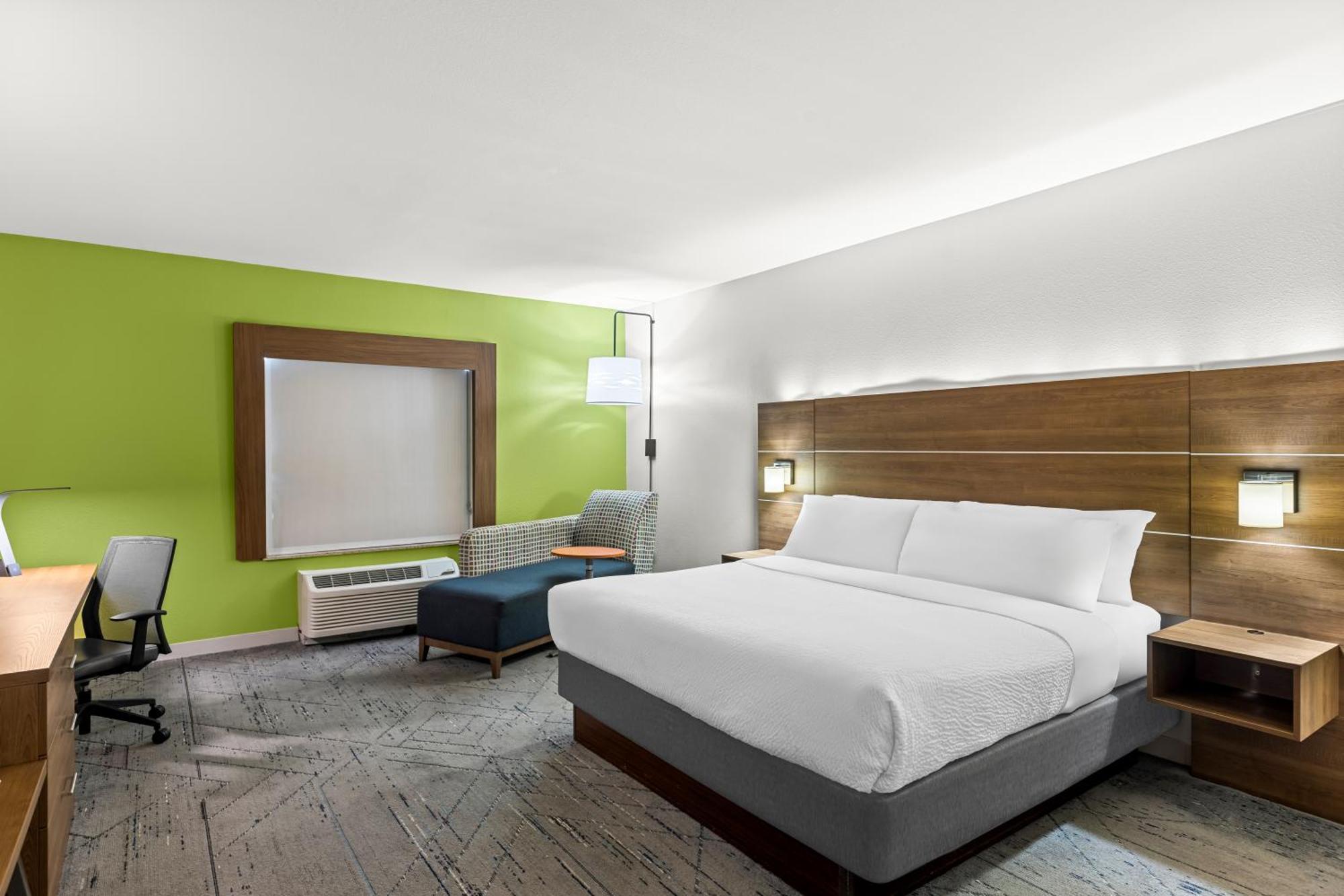 Standard King Room