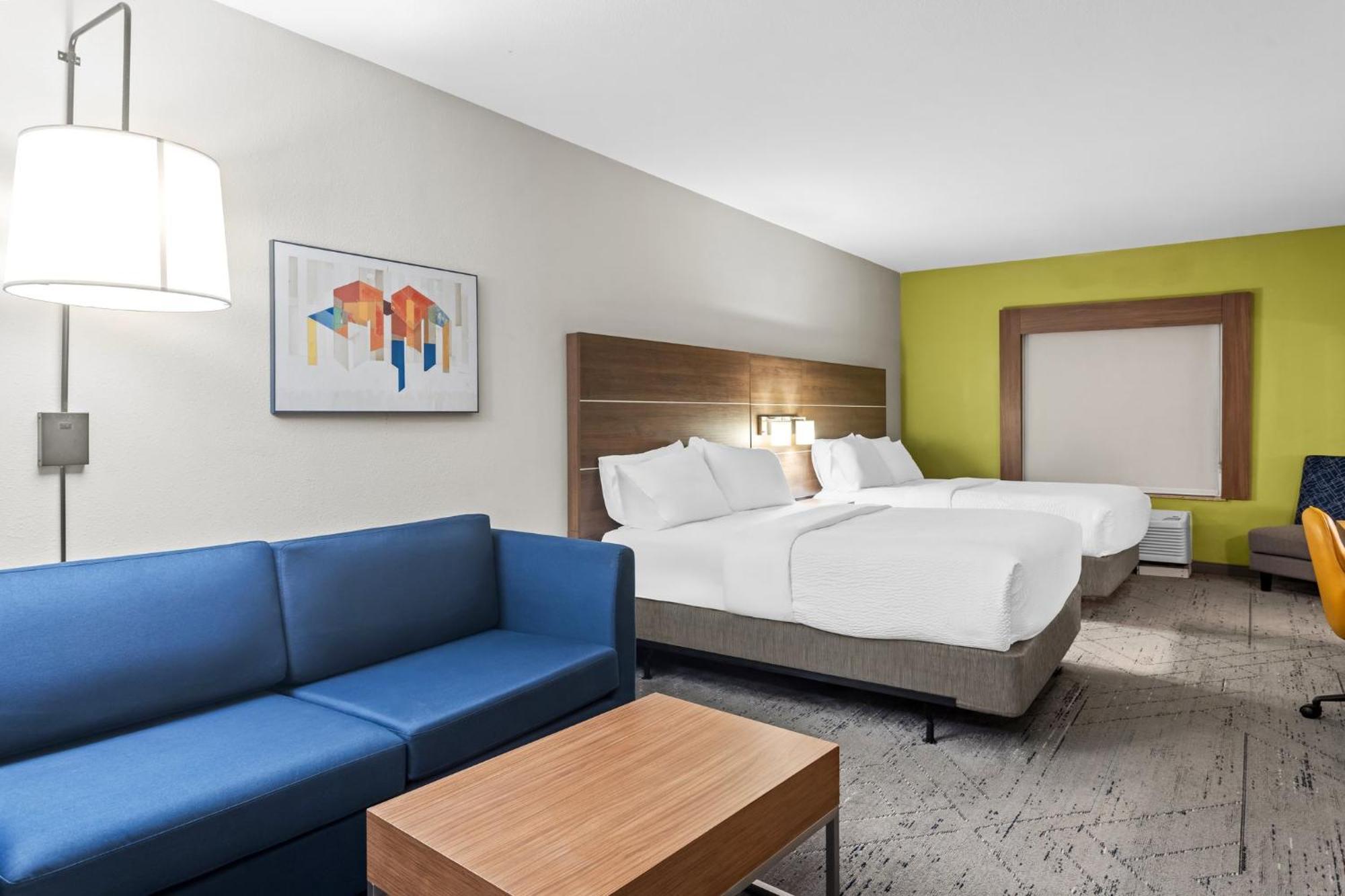 Suite Two Queen Beds