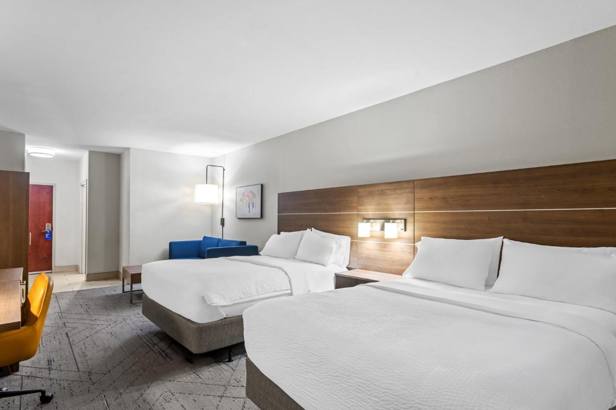 Suite Two Queen Beds