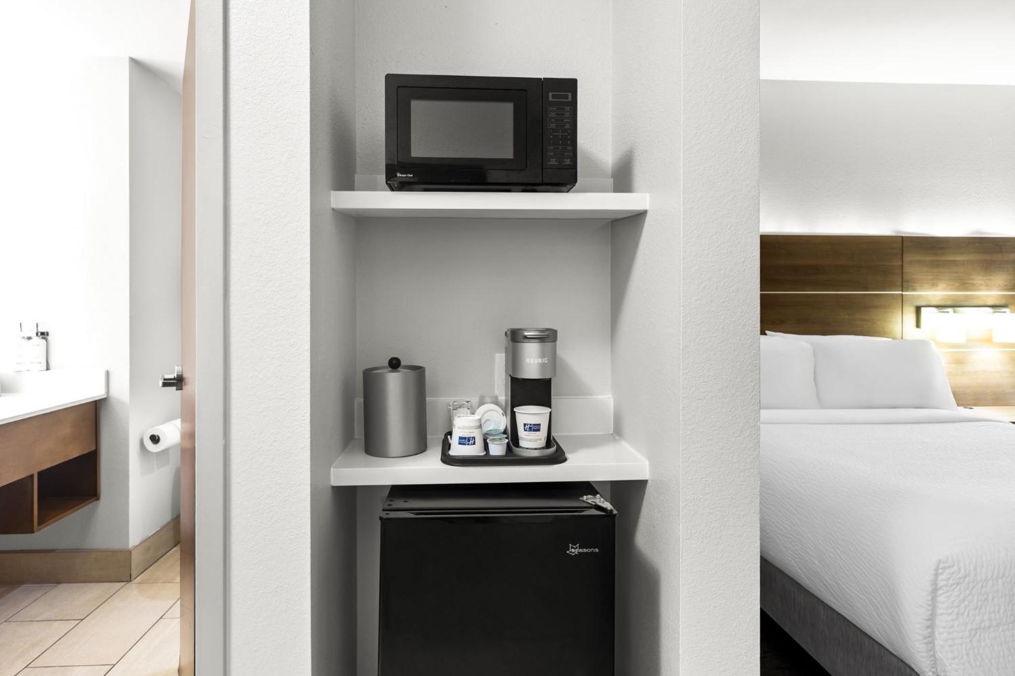 Suite Two Queen Beds