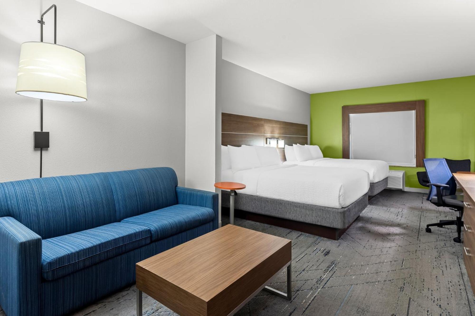 Suite Two Queen Beds