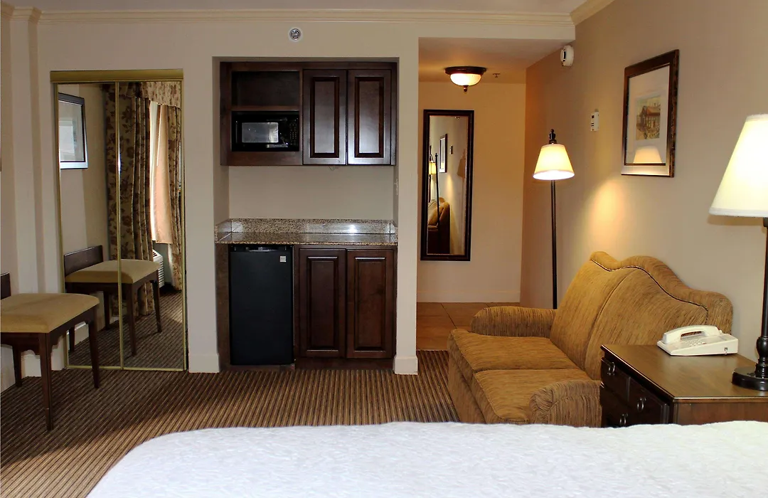 Hampton Inn Savannah Historic District-1