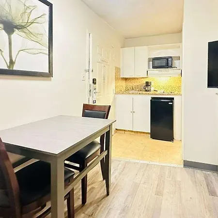 Suburban Extended Stay Abercorn-2