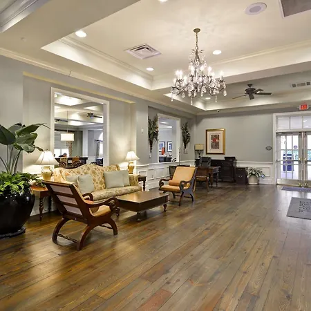 Hampton Inn & Suites Savannah Historic District-2