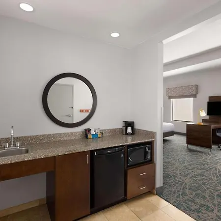 Hampton Inn & Suites Savannah-Airport-3