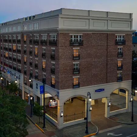 Hampton Inn Savannah Historic District-2