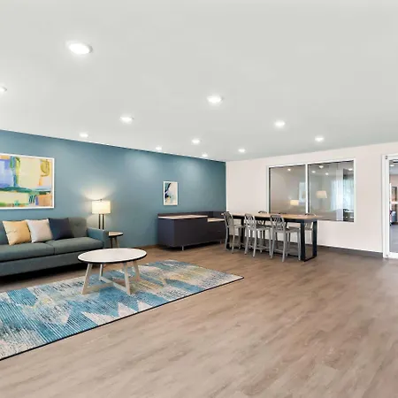 Woodspring Suites Savannah West Chatham Parkway-3