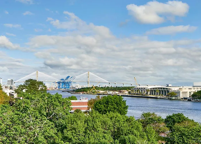 Ac Hotel Savannah Historic District