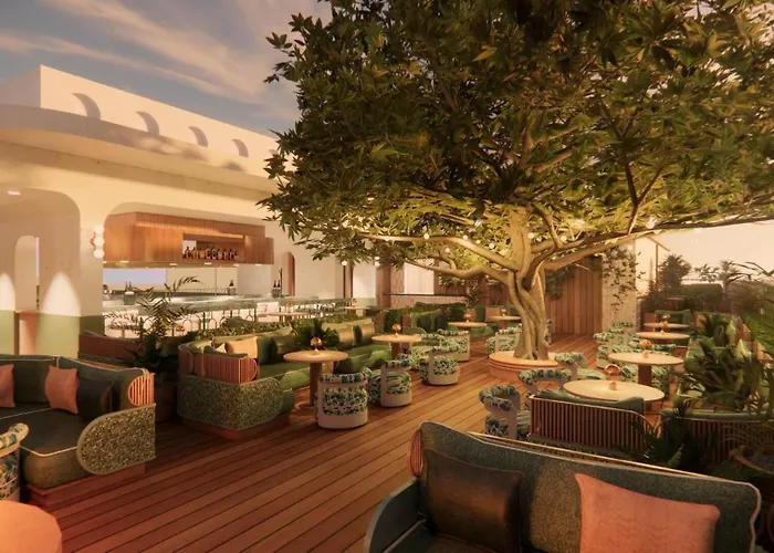 Recess Hotel & Club Savannah